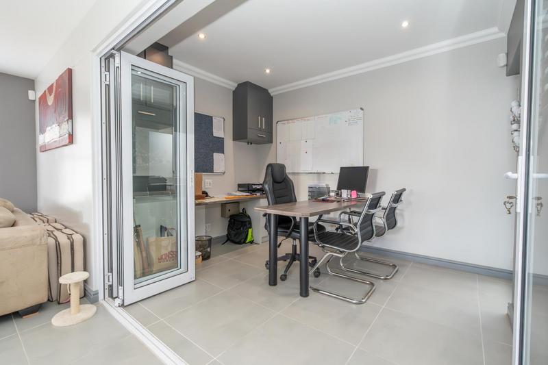 4 Bedroom Property for Sale in Laguna Sands Western Cape
